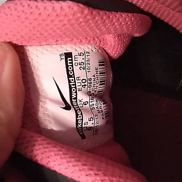 Womens nikes - Picture 2 of 7